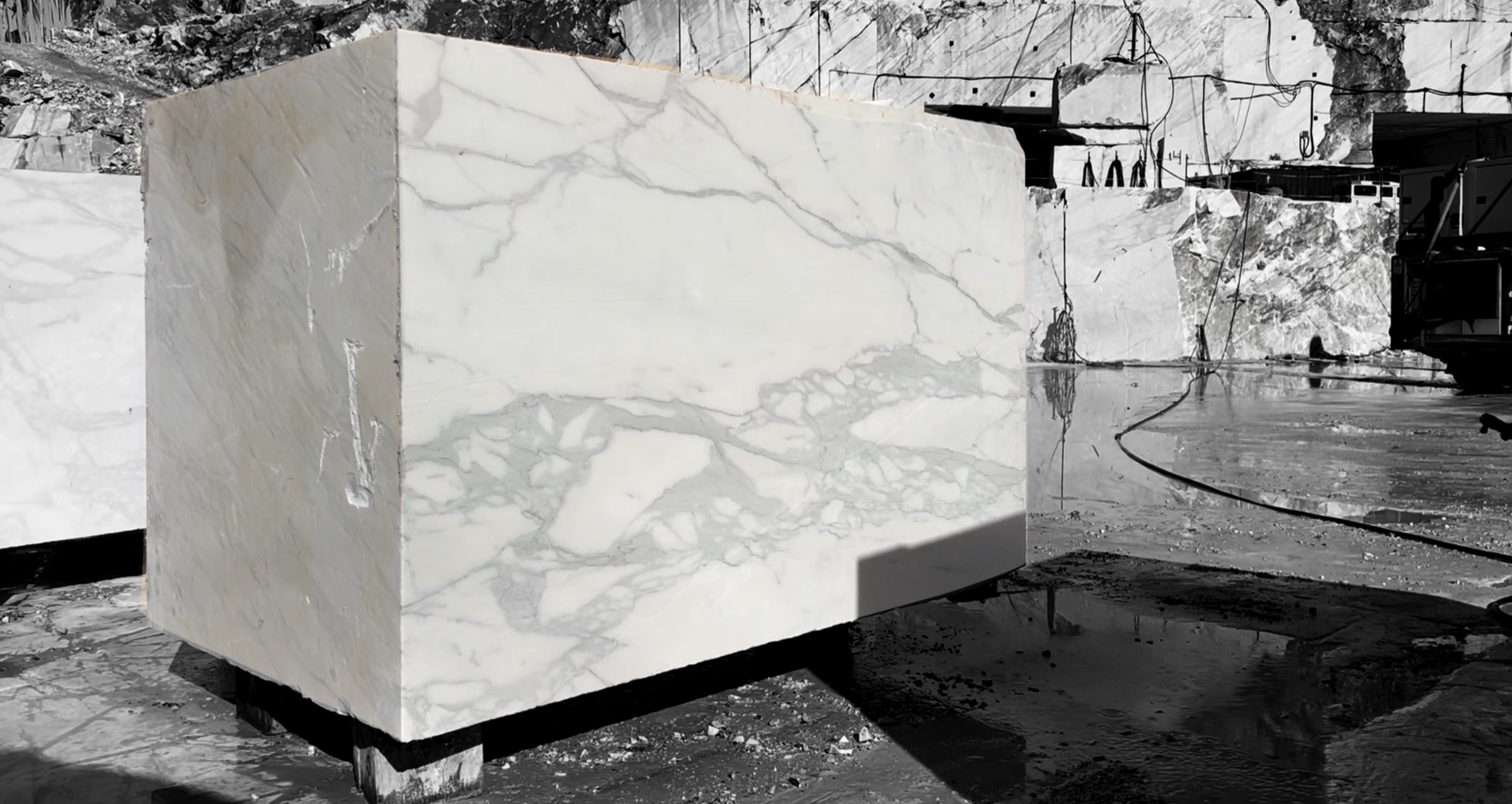 Marmo Calacata Borghini, la materia